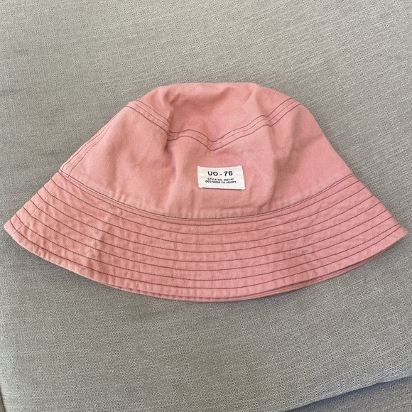 NWOT Urban Outfitters Pink bucket hat from UO–76 one size - Picture 2 of 6